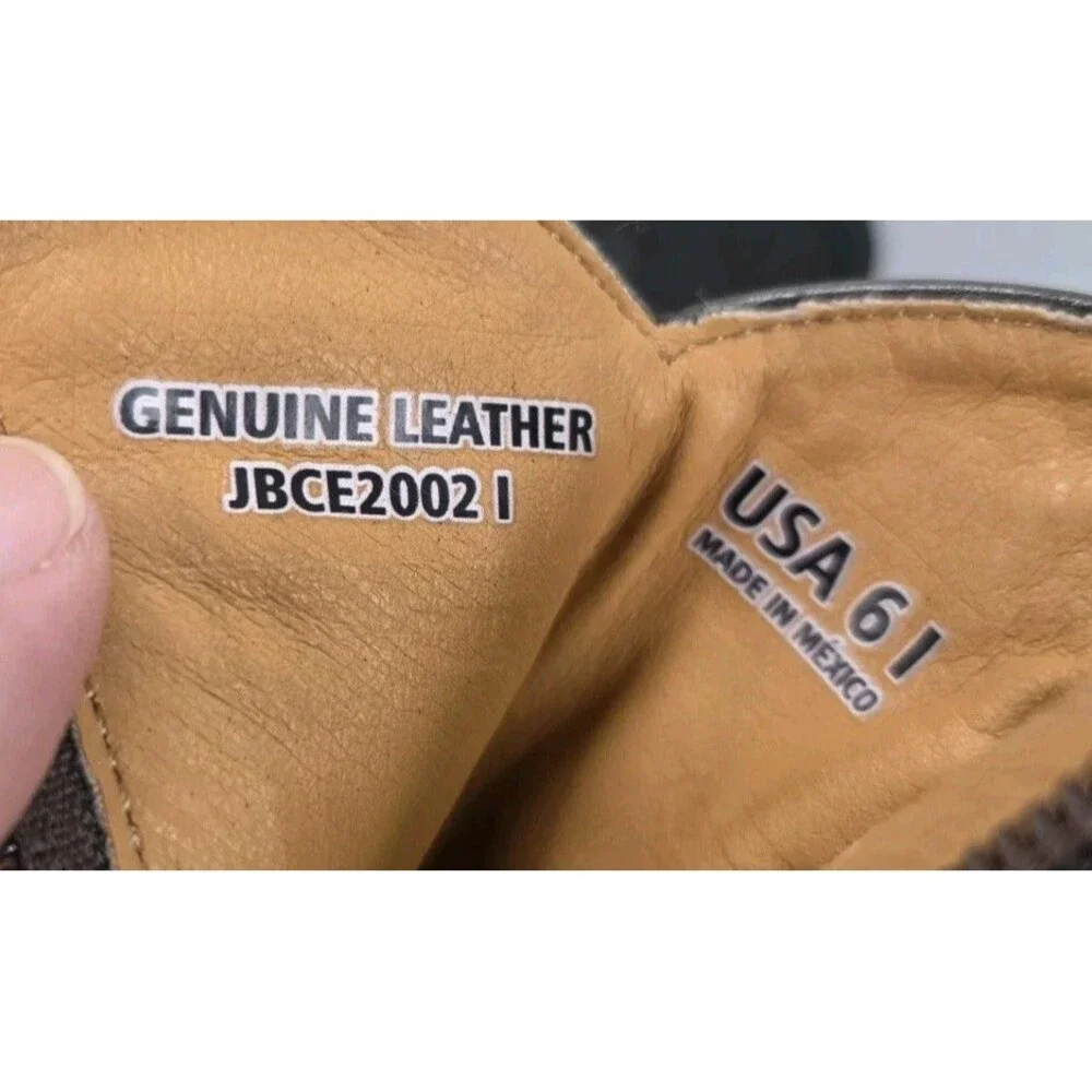 J.B. Dillon signs wear